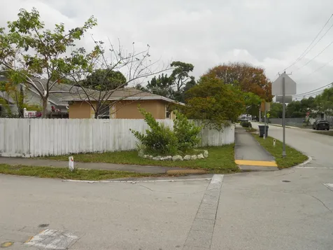 3290 NE 10th Avenue Oakland Park FL 33334