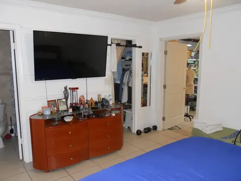 3290 NE 10th Avenue Oakland Park FL 33334