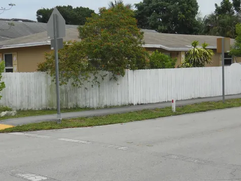 3290 NE 10th Avenue Oakland Park FL 33334