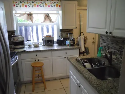 3290 NE 10th Avenue Oakland Park FL 33334