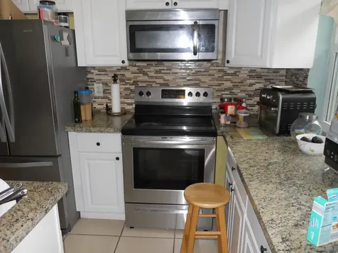 3290 NE 10th Avenue Oakland Park FL 33334