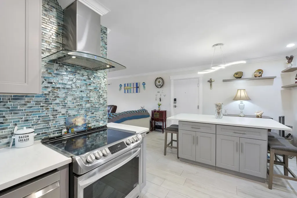 6517 Bay Club Drive Fort Lauderdale FL 33308