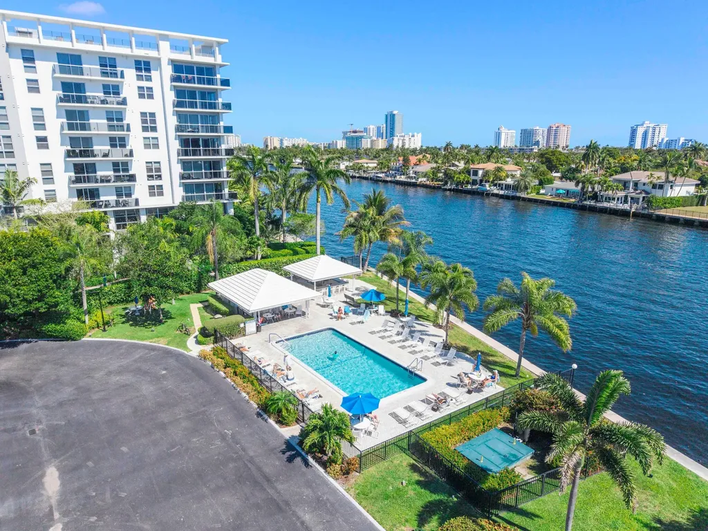 6517 Bay Club Drive Fort Lauderdale FL 33308