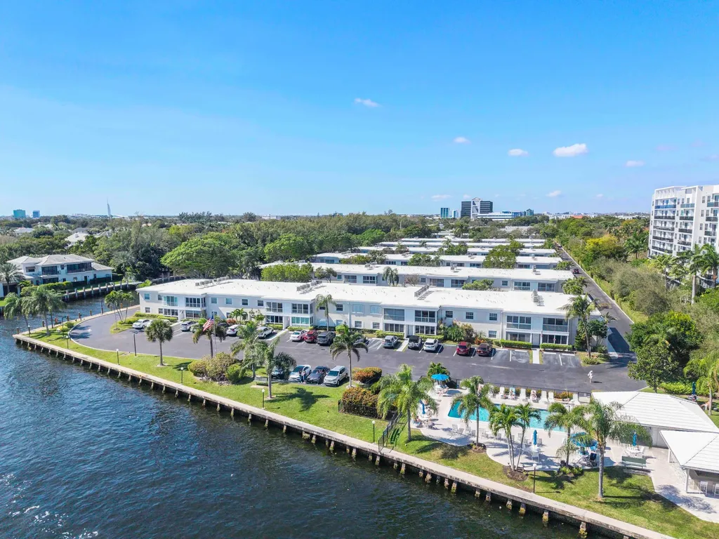 6517 Bay Club Drive Fort Lauderdale FL 33308