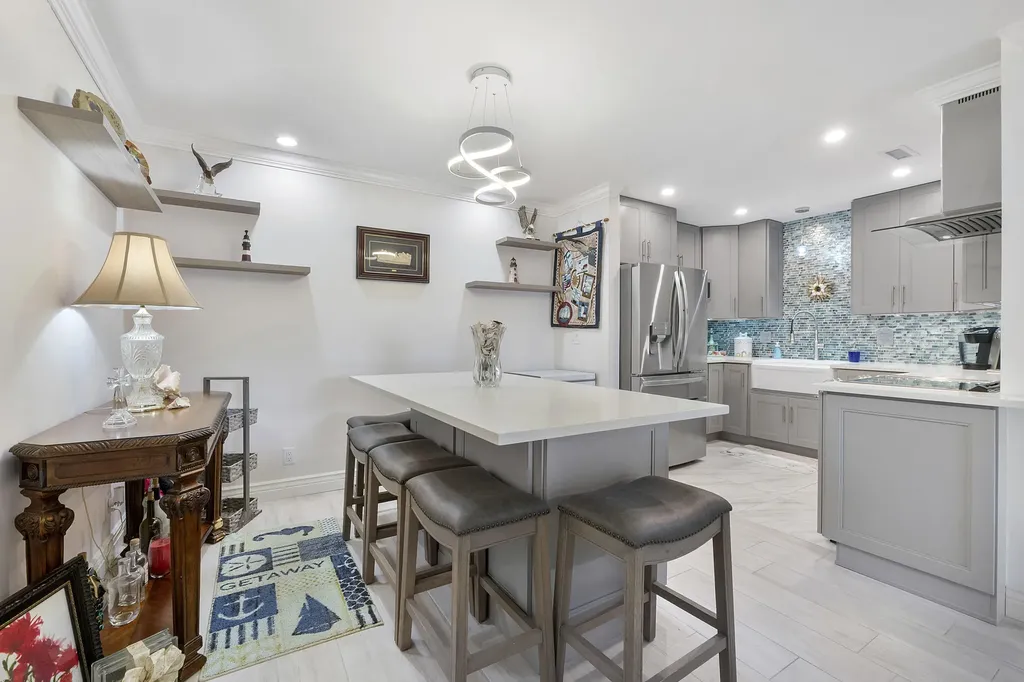 6517 Bay Club Drive Fort Lauderdale FL 33308
