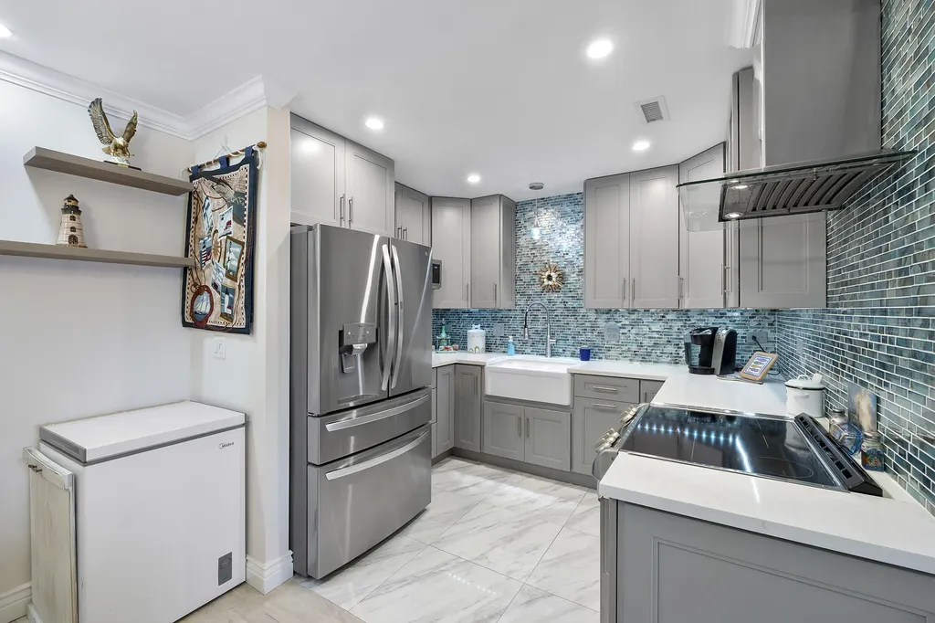 6517 Bay Club Drive Fort Lauderdale FL 33308
