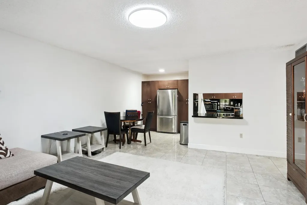 1891 N 61st Avenue Hollywood FL 33024