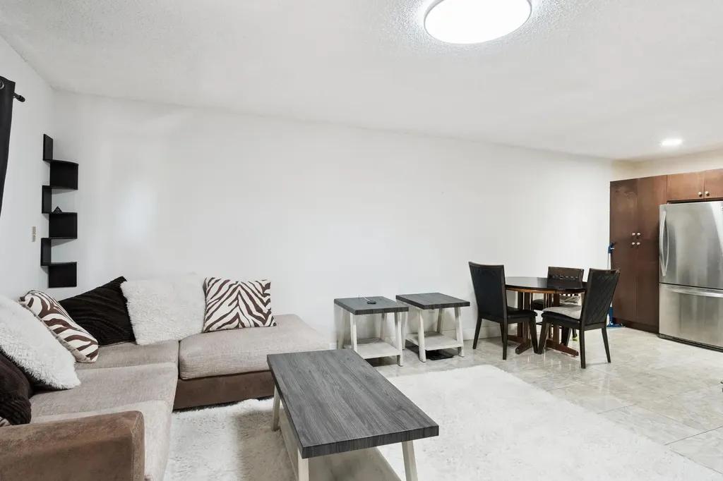 1891 N 61st Avenue Hollywood FL 33024