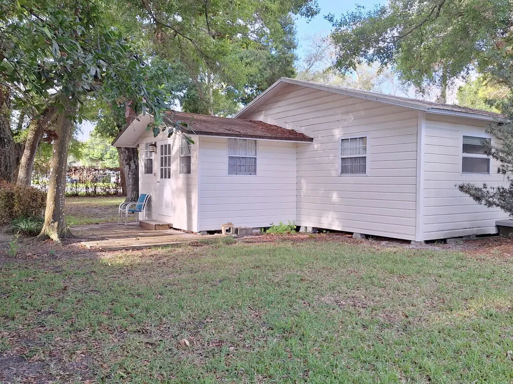 4642 Edwards Road Fort Pierce FL 34981