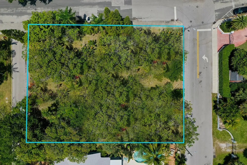 502 S Palmway Lake Worth Beach FL 33460