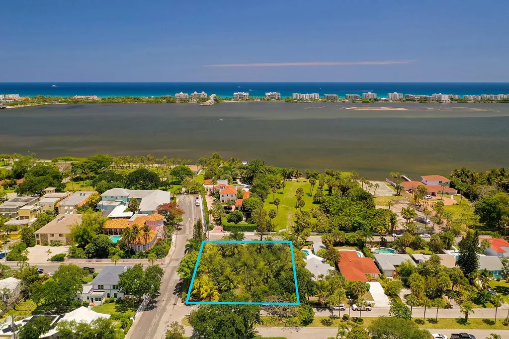 502 S Palmway Lake Worth Beach FL 33460