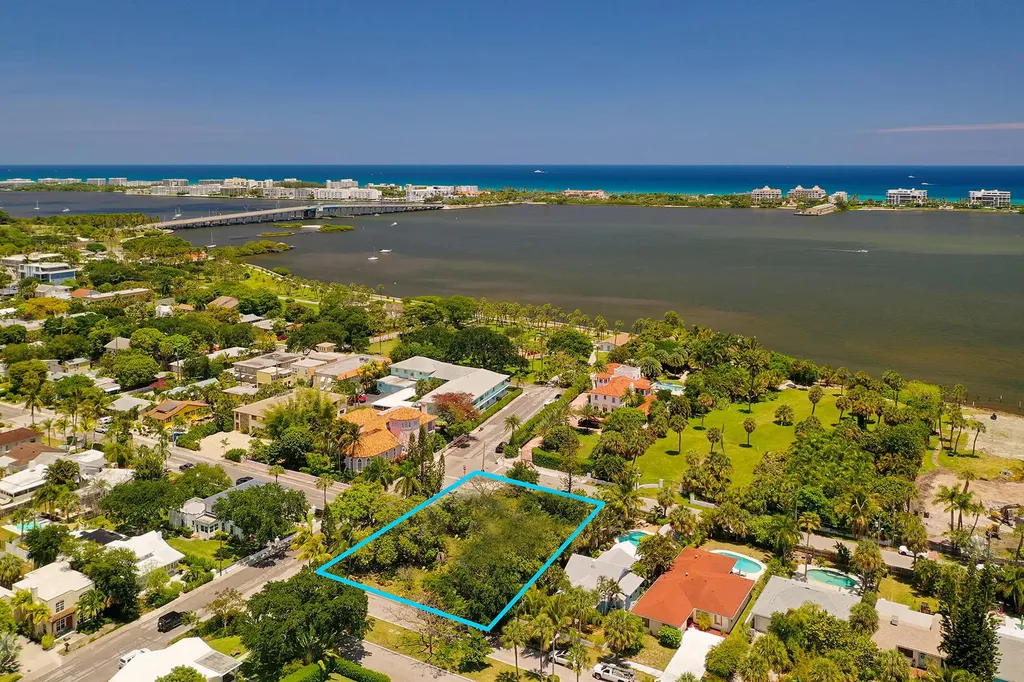 502 S Palmway Lake Worth Beach FL 33460