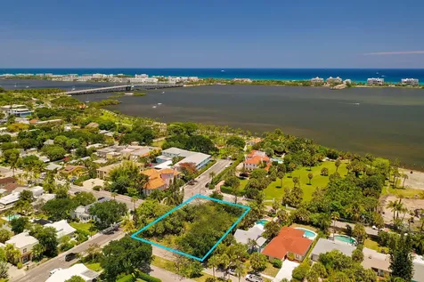 502 S Palmway Lake Worth Beach FL 33460