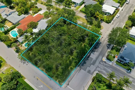 502 S Palmway Lake Worth Beach FL 33460