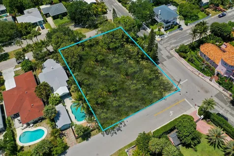 502 S Palmway Lake Worth Beach FL 33460