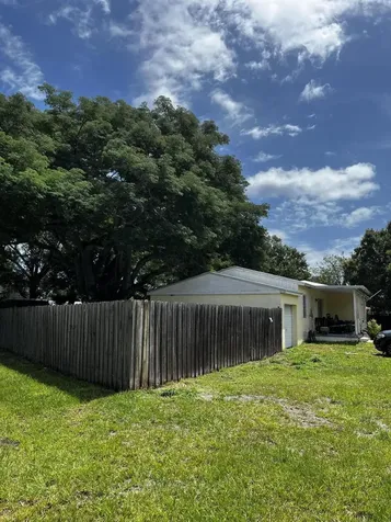 1054 Trinidad Avenue Fort Pierce FL 34982