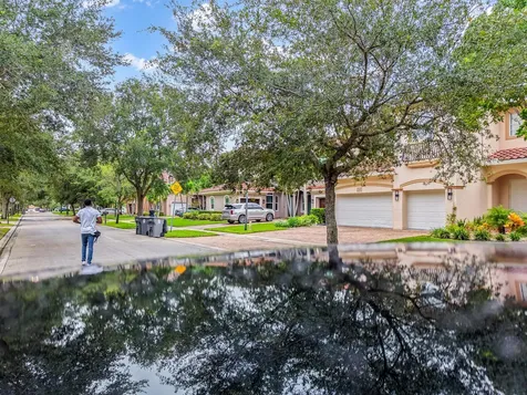 556 Cresta Circle West Palm Beach FL 33413