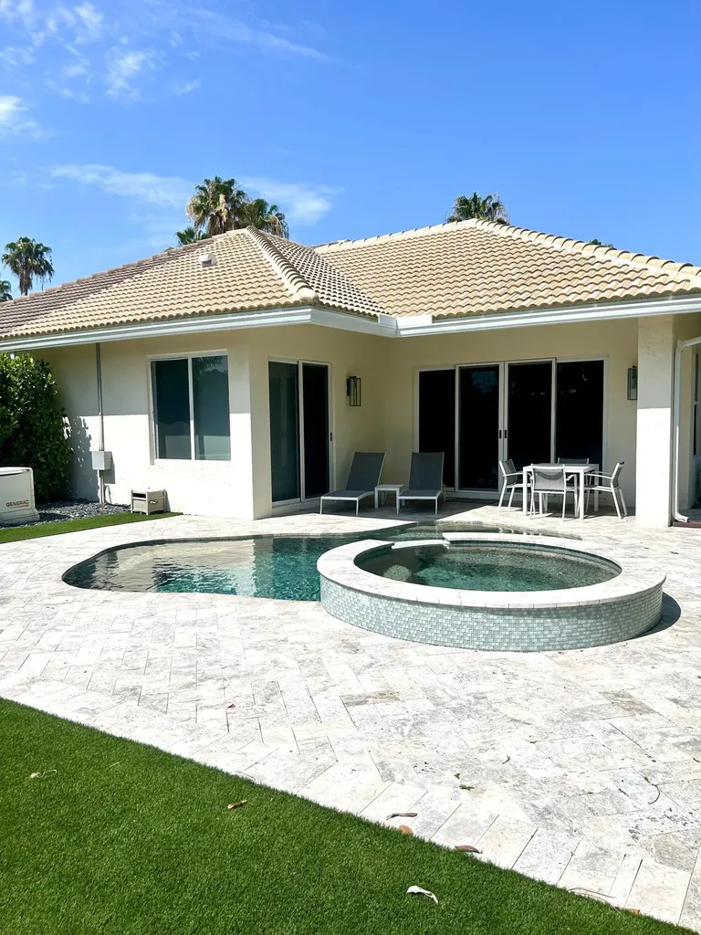 2921 Twin Oaks Way Wellington FL 33414