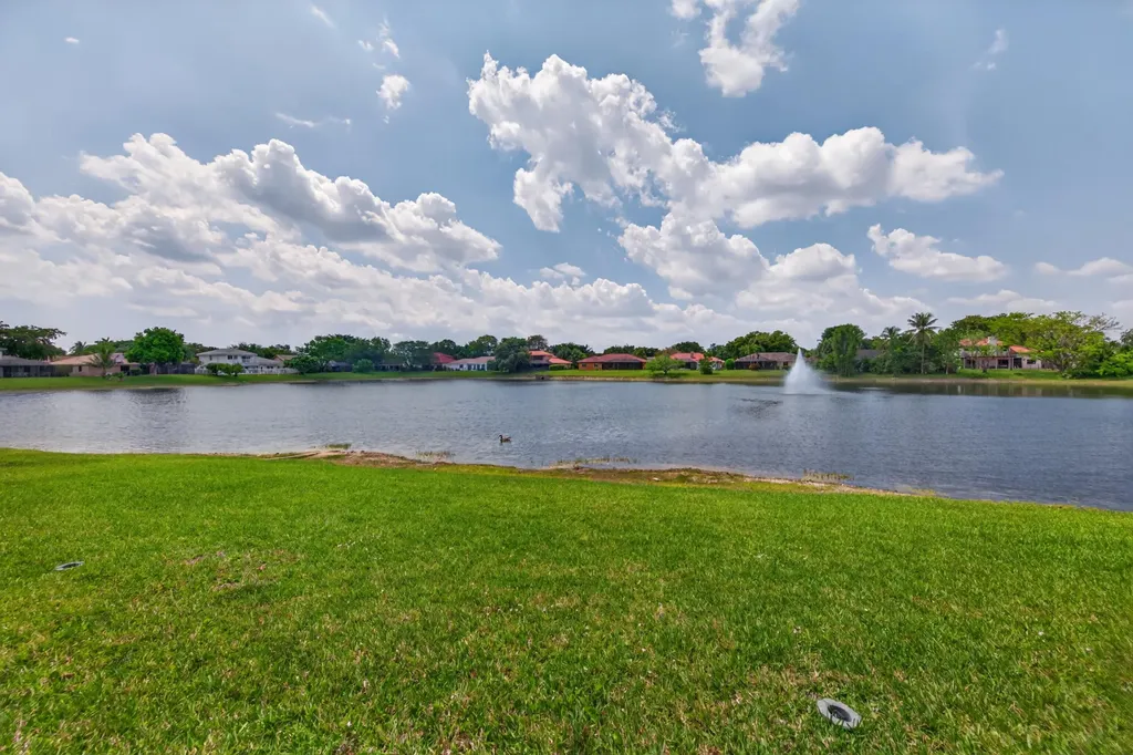 6266 NW 54th Drive Coral Springs FL 33067