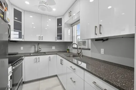 160 Easthampton G West Palm Beach FL 33417