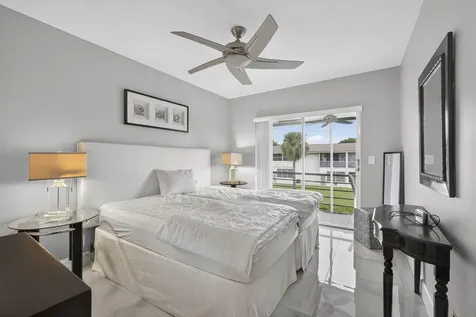 160 Easthampton G West Palm Beach FL 33417