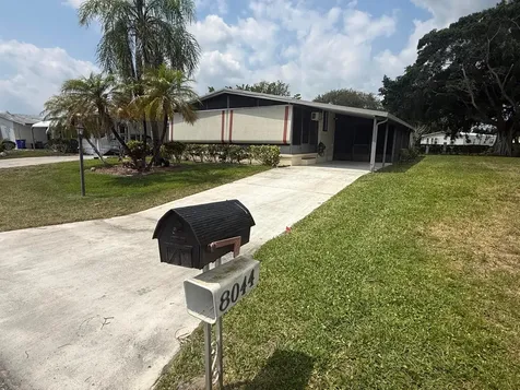 8044 SE Patriot Avenue Hobe Sound FL 33455