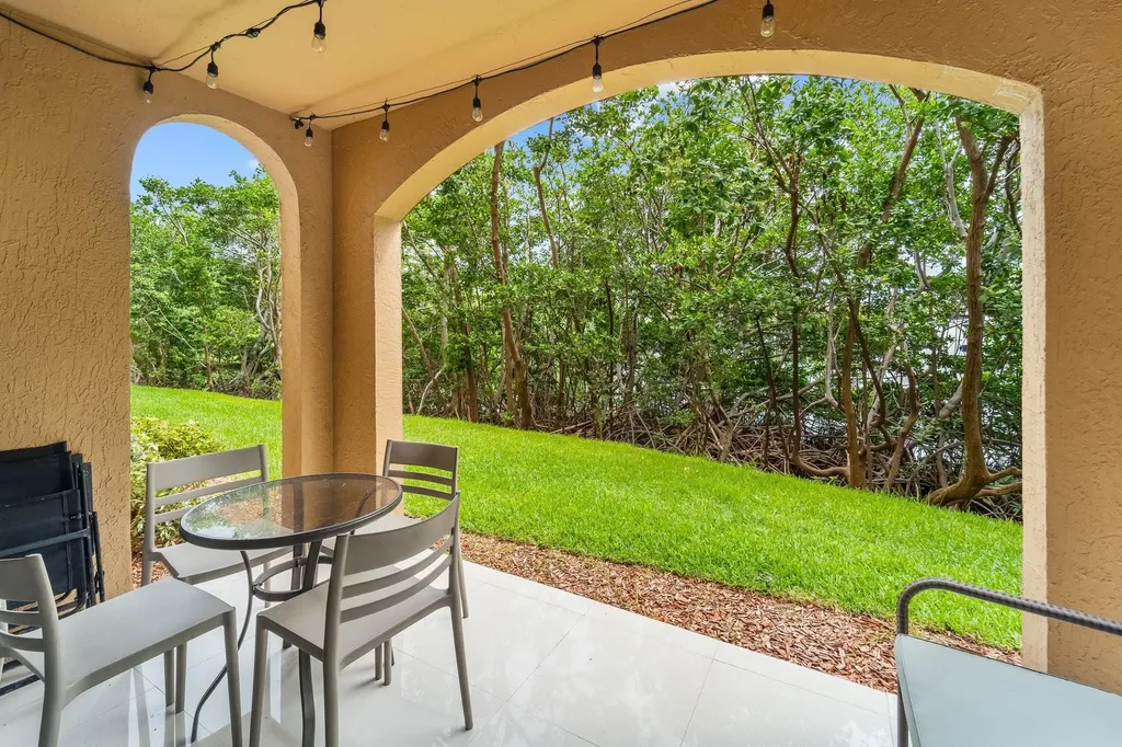 19999 E Country Club Drive Aventura FL 33180