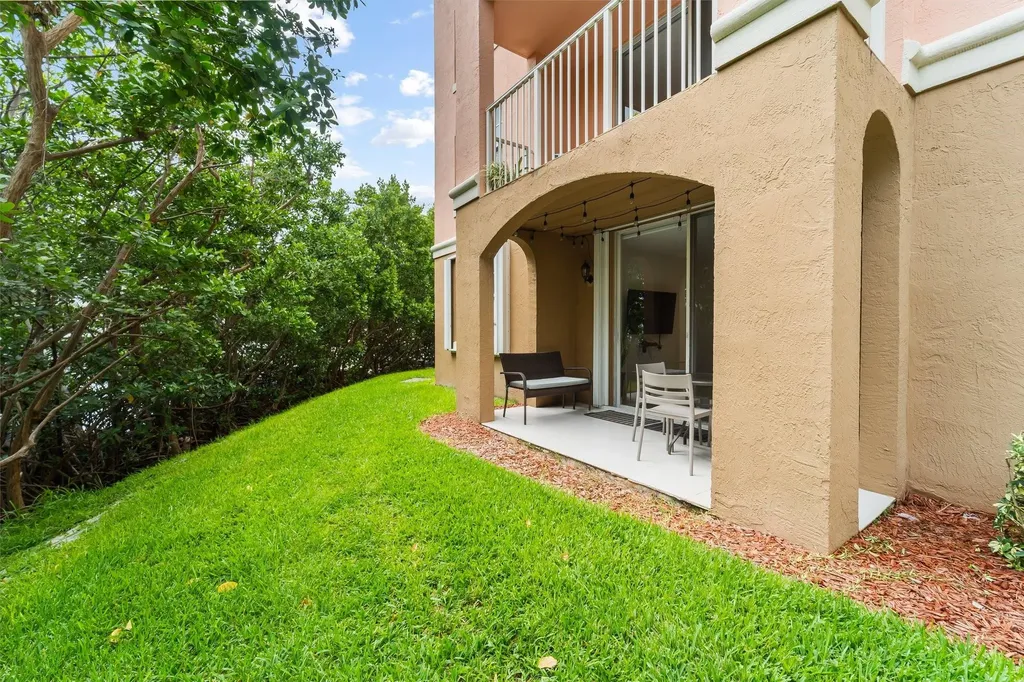 19999 E Country Club Drive Aventura FL 33180