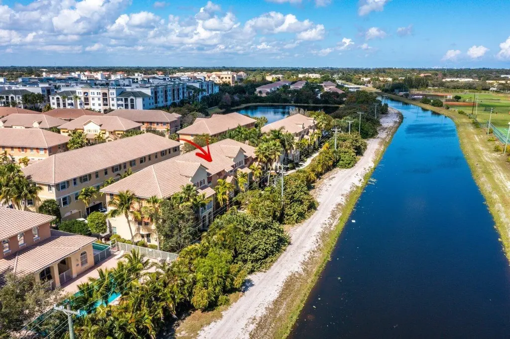 1450 Via Alferi Boynton Beach FL 33426