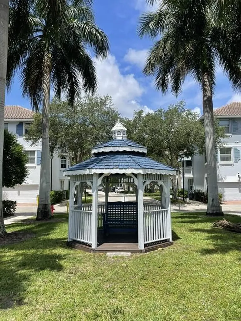 1450 Via Alferi Boynton Beach FL 33426