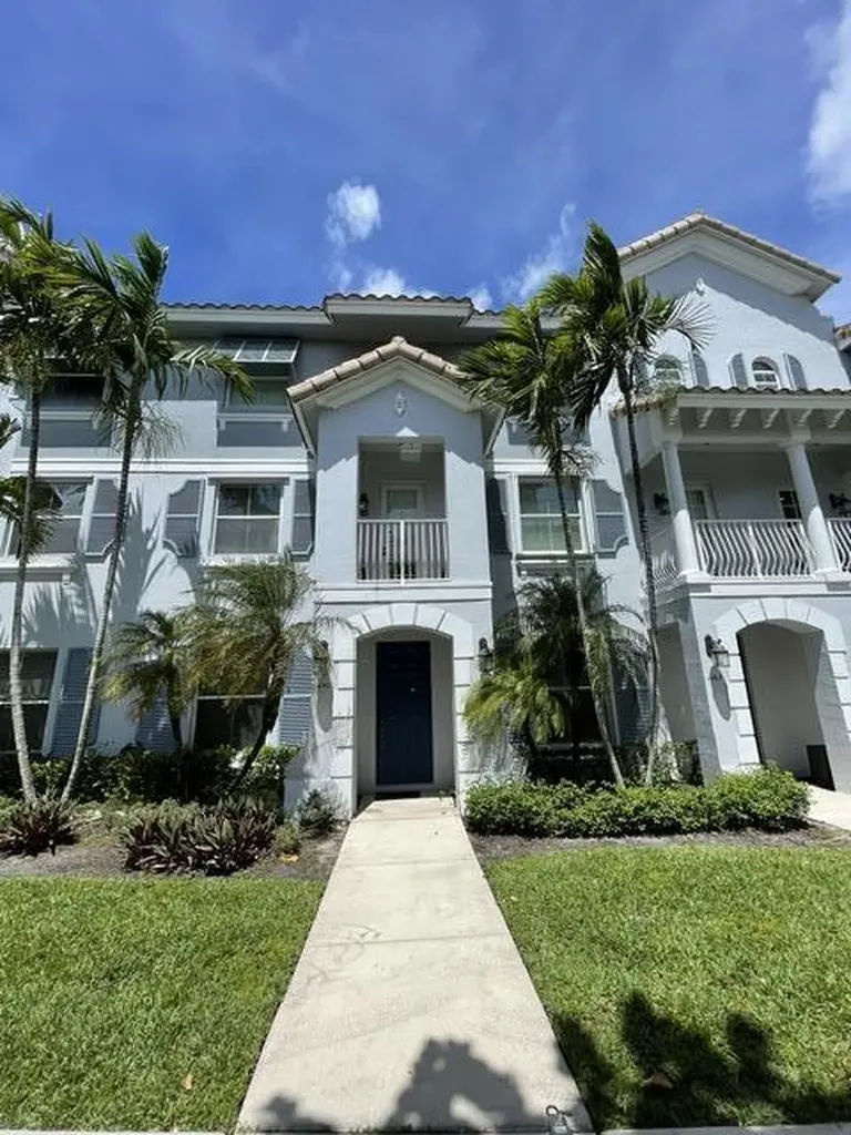 1450 Via Alferi Boynton Beach FL 33426
