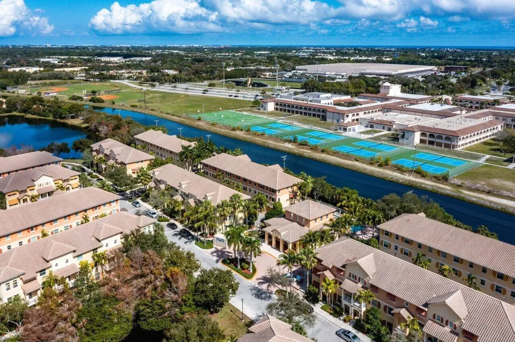 1450 Via Alferi Boynton Beach FL 33426