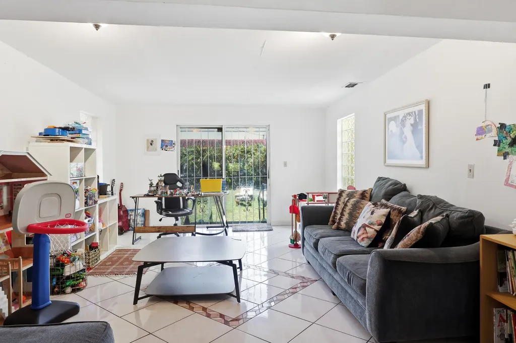 1324 Lenox Avenue Miami Beach FL 33139