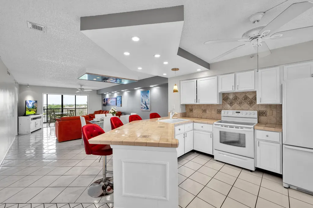 2205 S Cypress Bend Drive Pompano Beach FL 33069