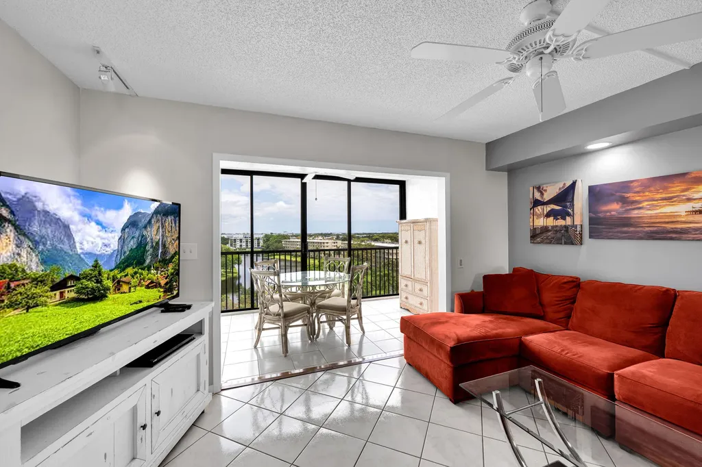 2205 S Cypress Bend Drive Pompano Beach FL 33069