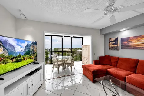 2205 S Cypress Bend Drive Pompano Beach FL 33069