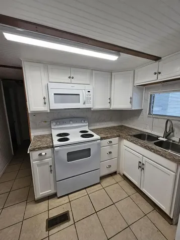 8550 SW 20th Street Davie FL 33324
