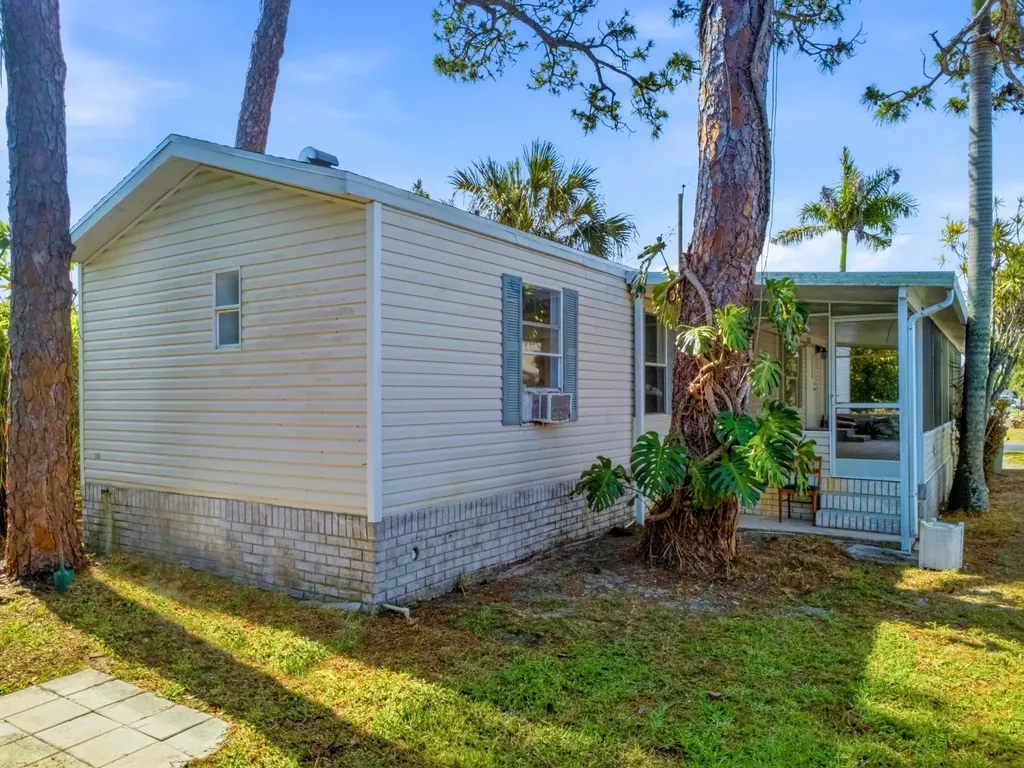 4185 N Shady Lane Boynton Beach FL 33436