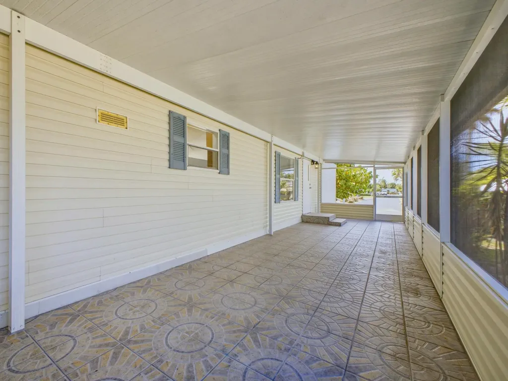 4185 N Shady Lane Boynton Beach FL 33436
