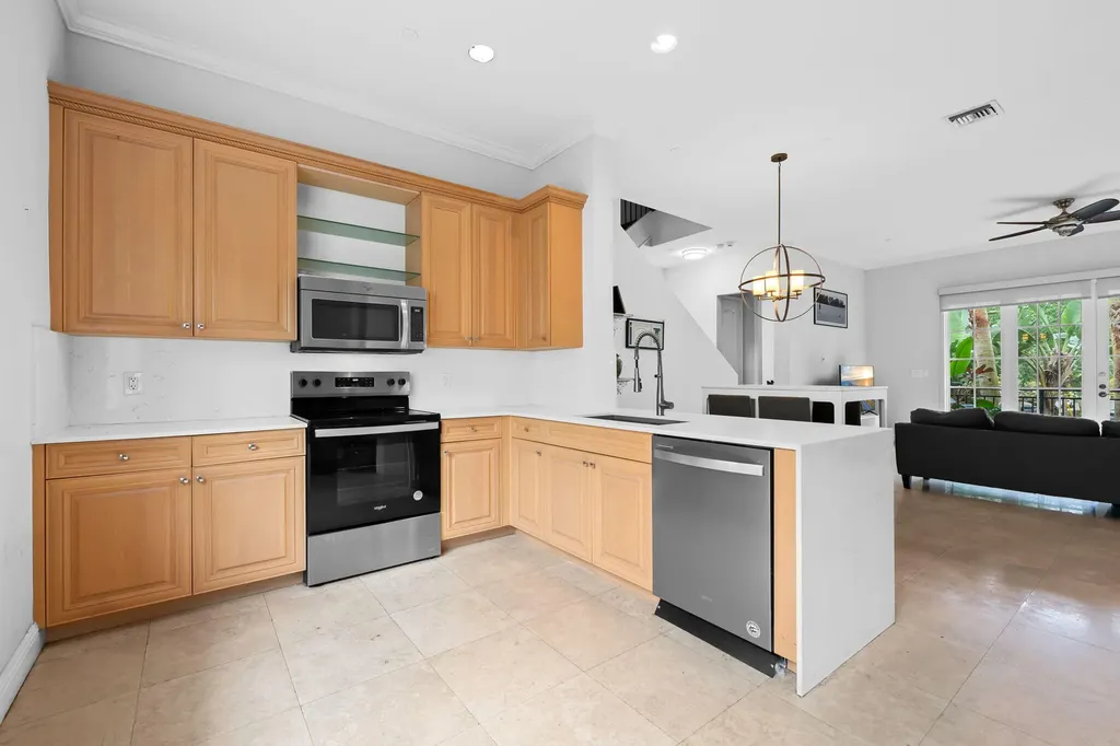 500 SE 7th Street Fort Lauderdale FL 33301