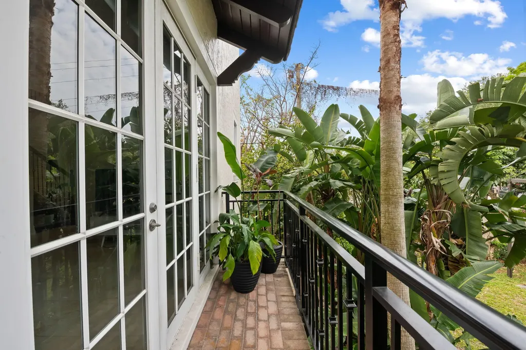 500 SE 7th Street Fort Lauderdale FL 33301