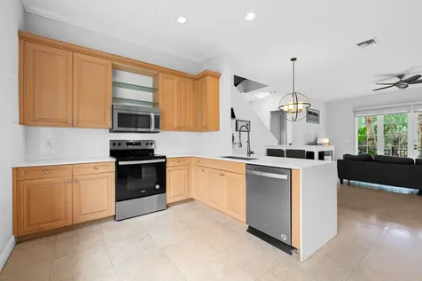 500 SE 7th Street Fort Lauderdale FL 33301