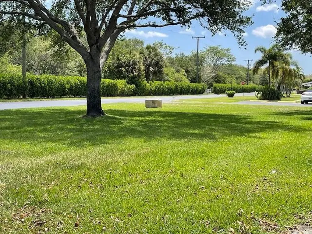 580 High Point Drive Delray Beach FL 33445