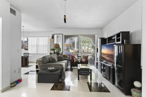 8912 W Flagler, Street Miami FL 33174