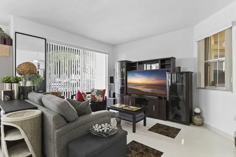 8912 W Flagler, Street Miami FL 33174
