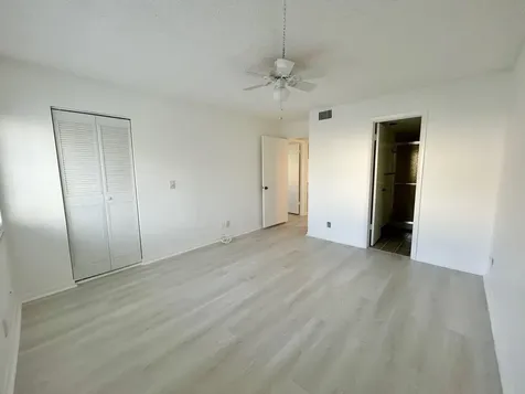 102 Lake Pine Circle Greenacres FL 33463
