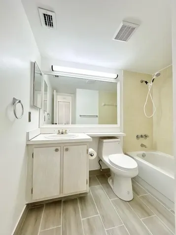 102 Lake Pine Circle Greenacres FL 33463