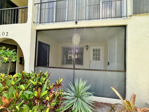 102 Lake Pine Circle Greenacres FL 33463
