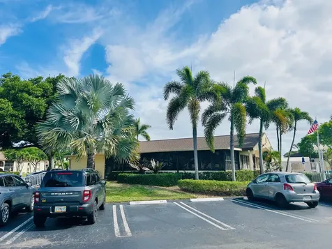 102 Lake Pine Circle Greenacres FL 33463