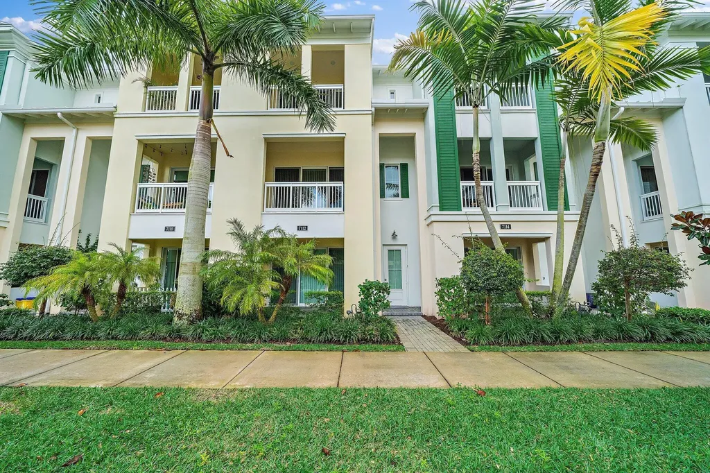 7112 Edison Place Palm Beach Gardens FL 33418